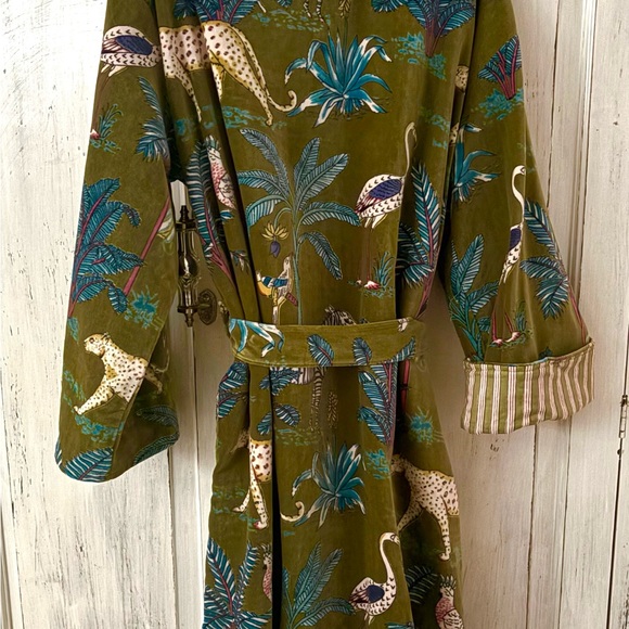 Robe Velvet fully lined size M/L - Picture 6 of 7